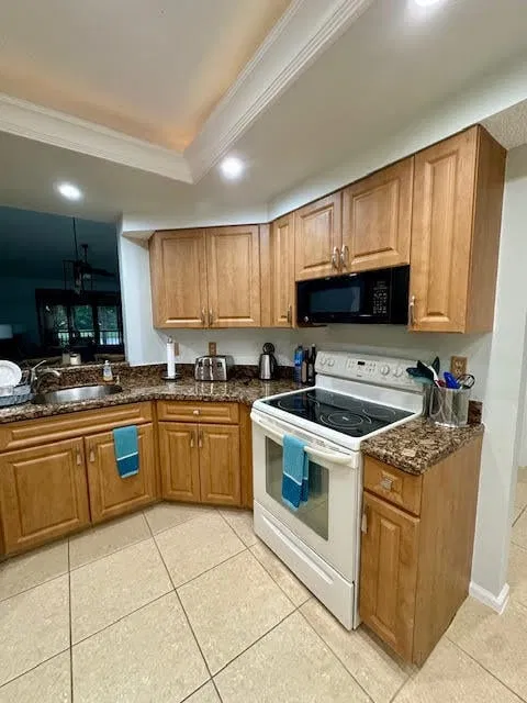  Unit 3305 photo 8