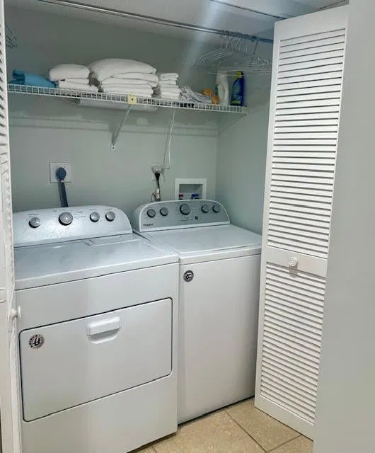  Unit 3305 photo 29