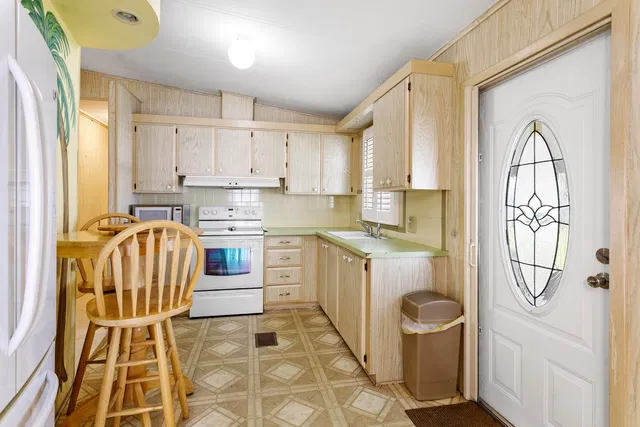  Residence photo 4