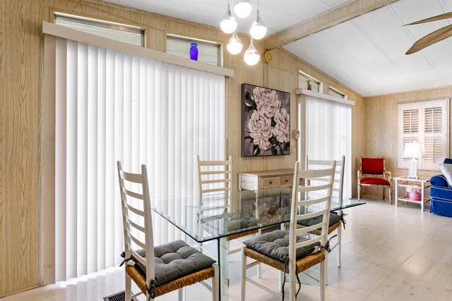  Residence photo 7