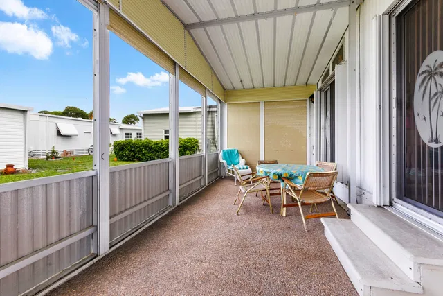  Residence photo 9