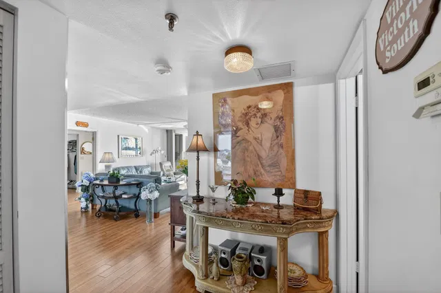 Unit 507 photo 22