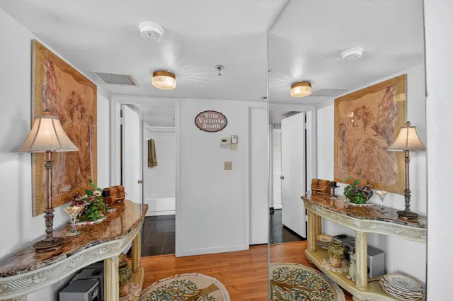 Unit 507 photo 23