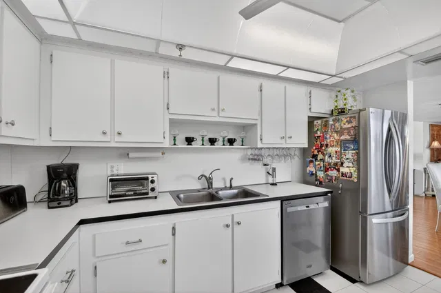 Unit 507 photo 27