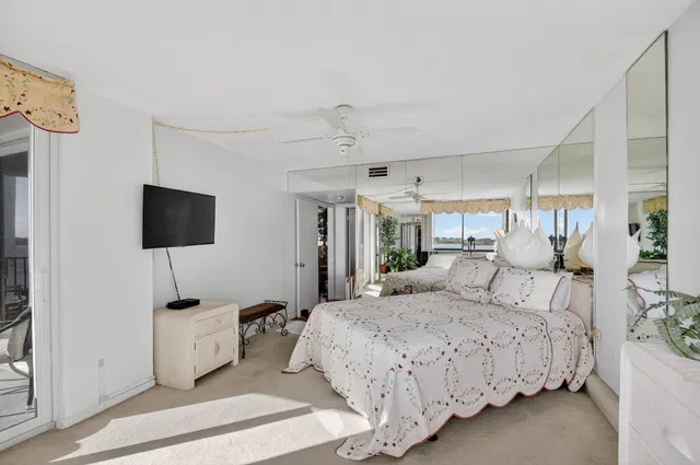 Unit 507 photo 32