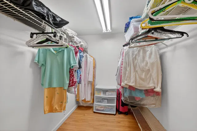 Unit 507 photo 36
