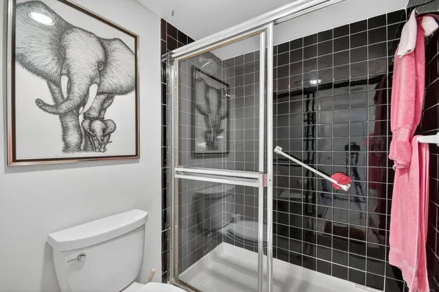Unit 507 photo 38