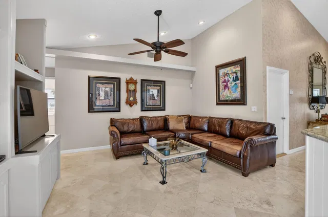 Boca Isles Residence photo 12