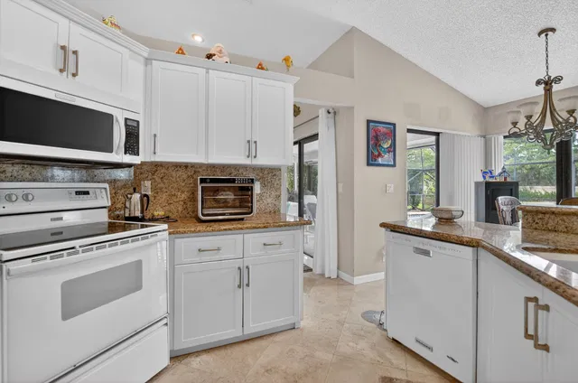 Boca Isles Residence photo 19