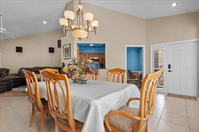 Monarch Country Club Residence photo 12