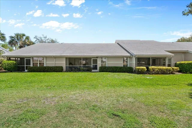 Monarch Country Club Residence photo 27