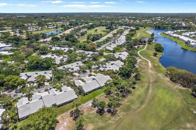 Monarch Country Club Residence photo 33