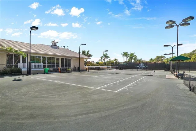 Monarch Country Club Residence photo 44