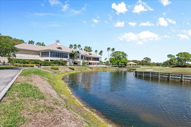 Monarch Country Club Residence photo 50