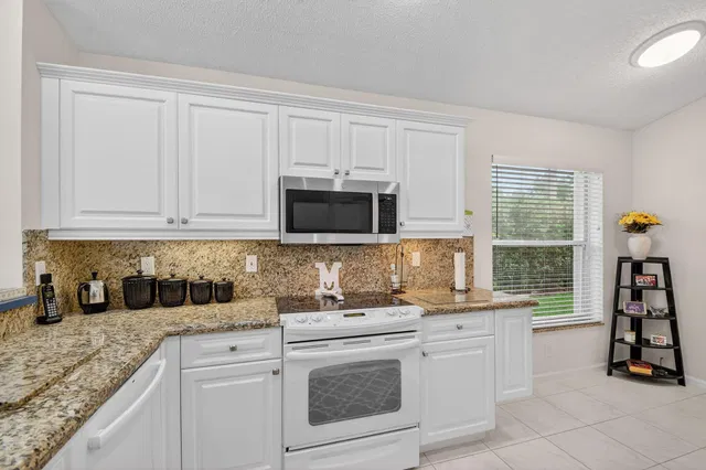 Residence photo 15