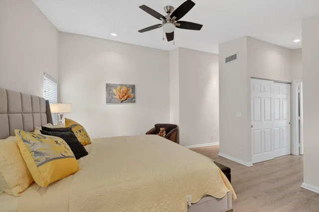 Residence photo 26