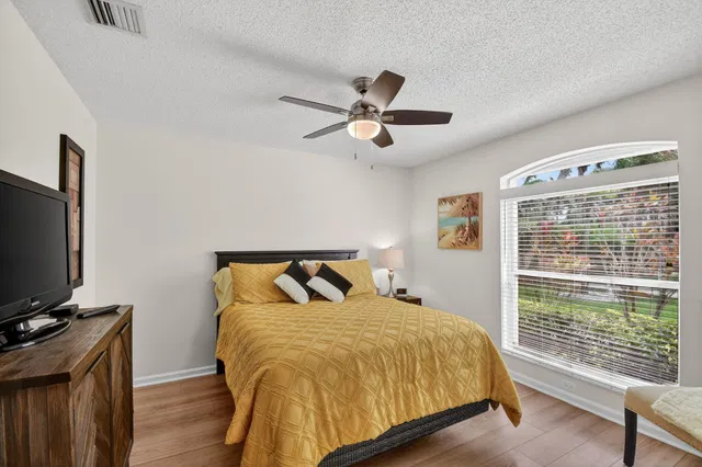 Residence photo 31