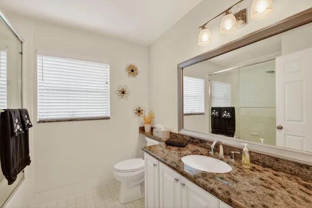 Residence photo 34