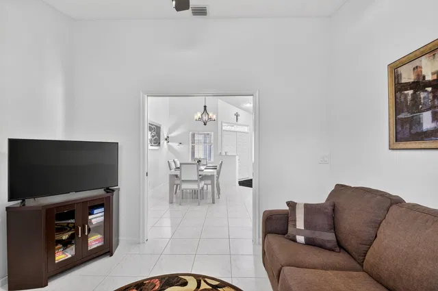 Residence photo 38