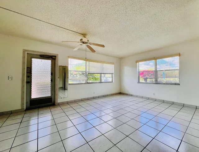 Residence photo 5