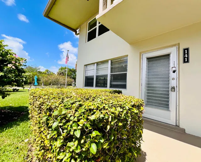 Residence photo 12