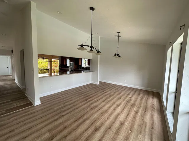  Residence photo 15