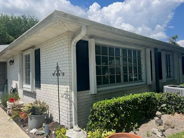 Unit 259 photo 6