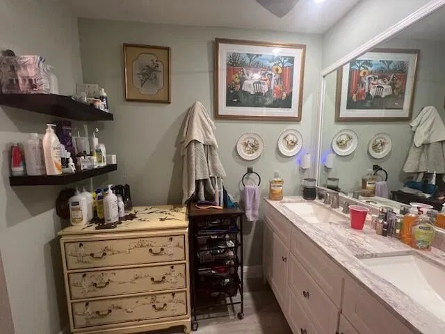 Unit 259 photo 27
