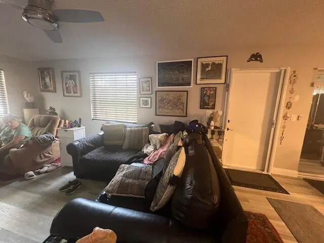 Unit 259 photo 36