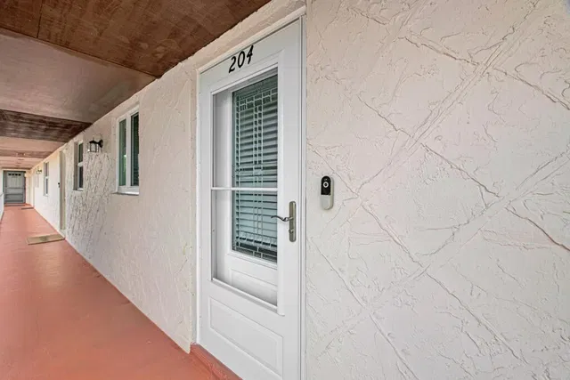 Unit 204 photo 2