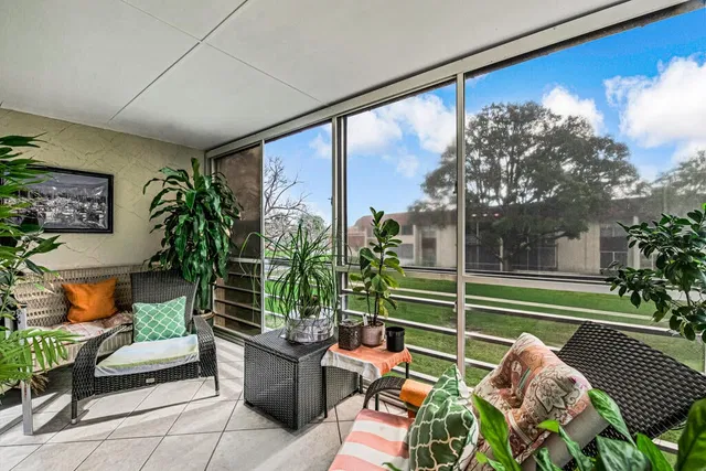 Unit 204 photo 33