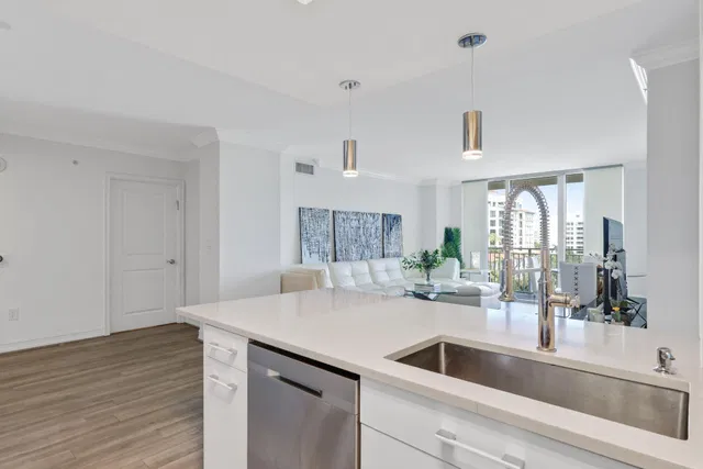 Townsend Place Unit 609 photo 10