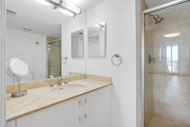Townsend Place Unit 609 photo 77