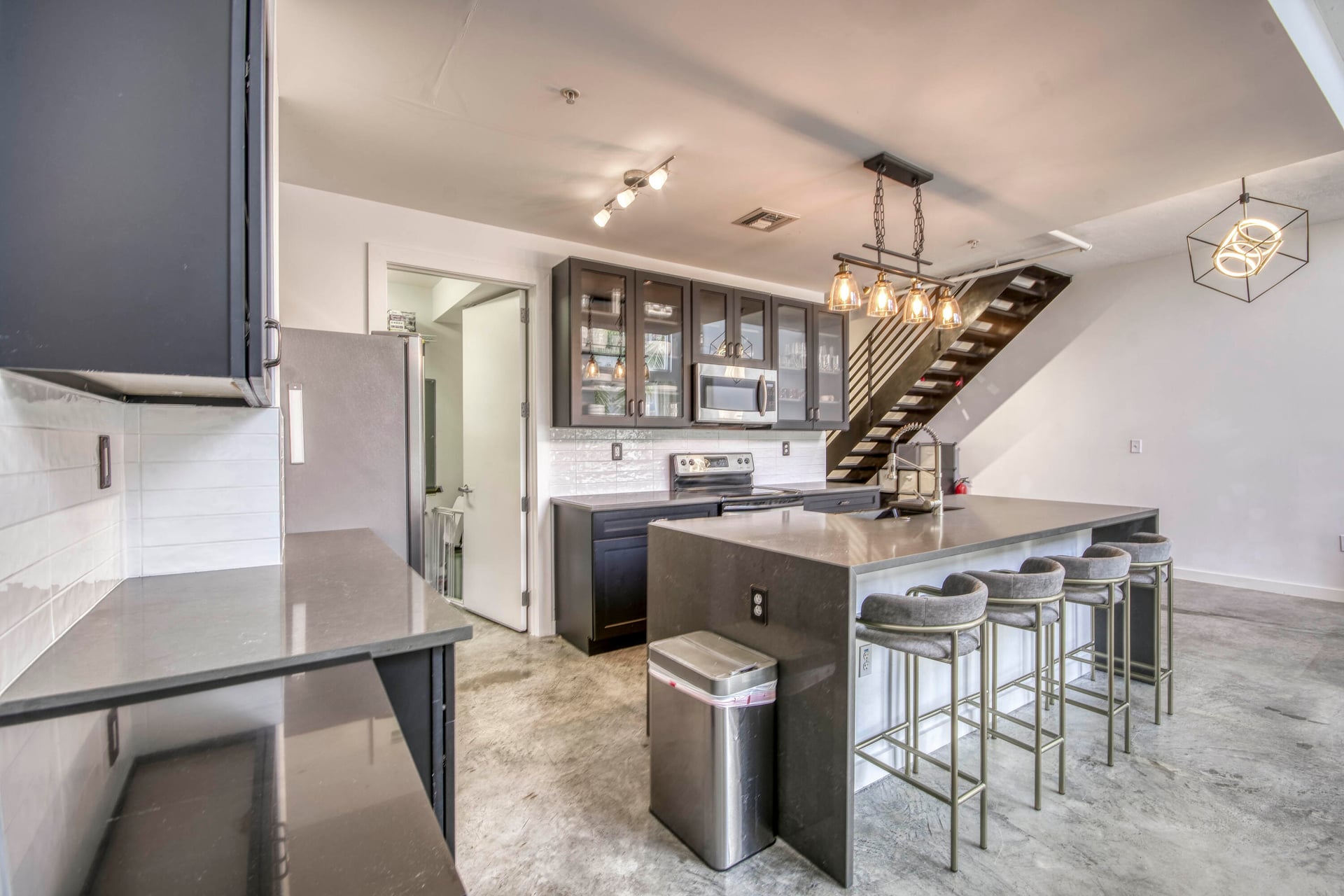 Unit 202 photo 6