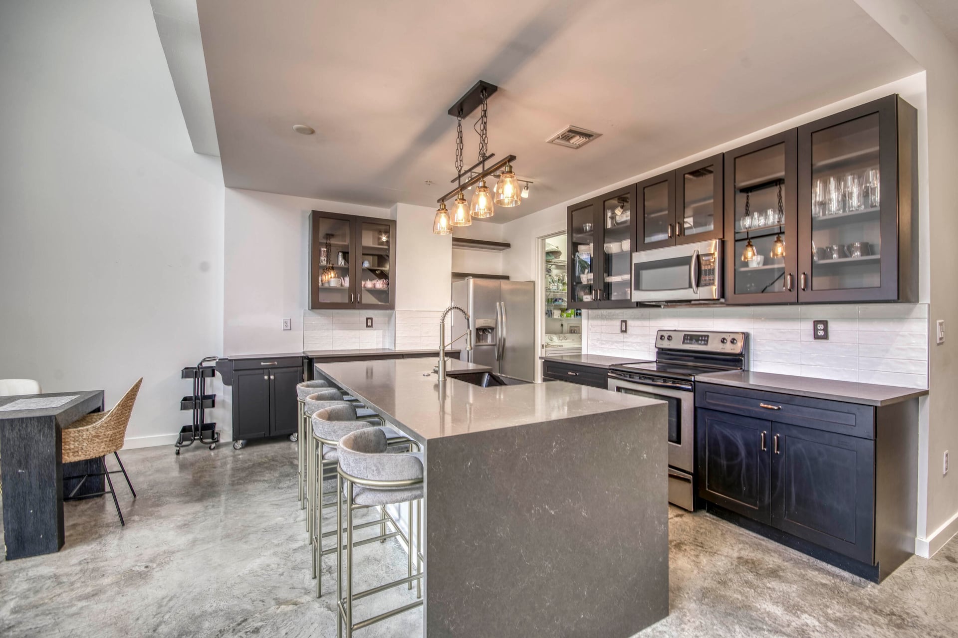 Unit 202 photo 7