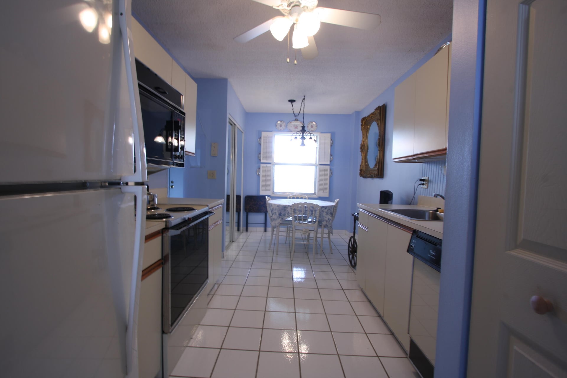 Unit 303 photo 5
