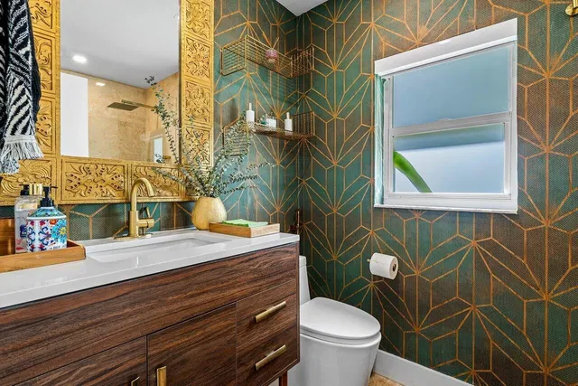 Unit 2093 photo 13