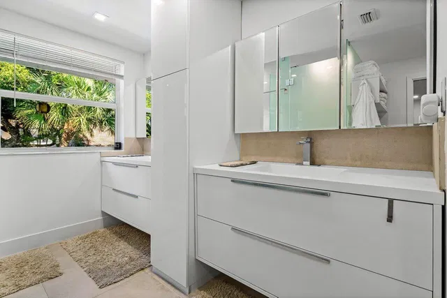 Unit 2093 photo 21