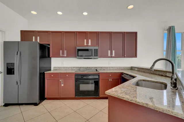 Residence photo 15