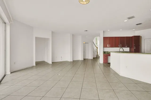 Residence photo 22