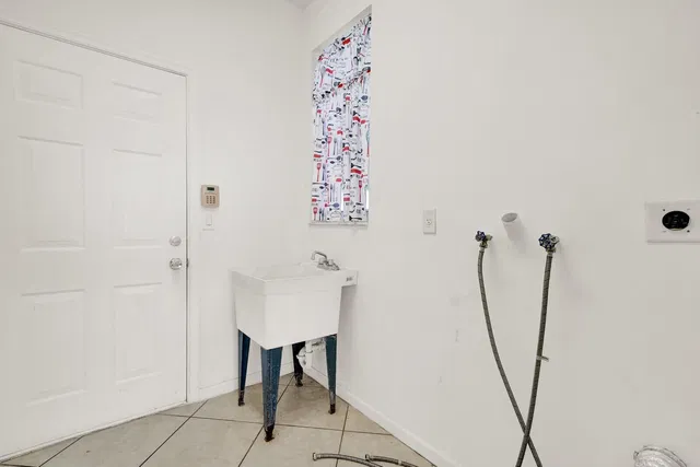 Residence photo 24