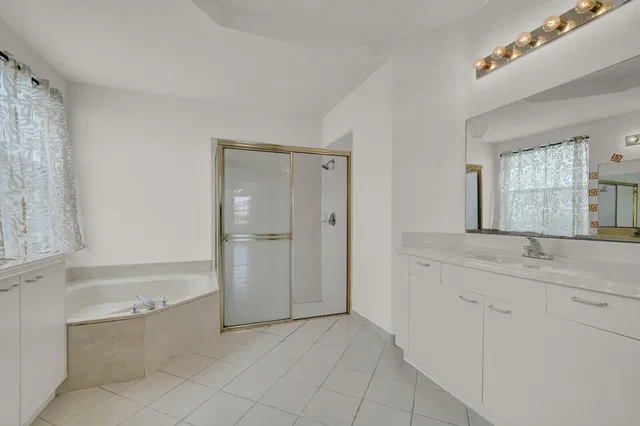 Residence photo 30