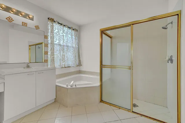 Residence photo 31