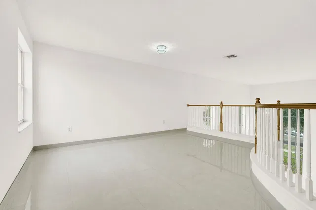 Residence photo 35