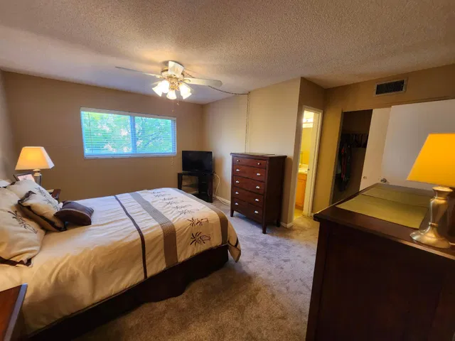  Unit 311 photo 11