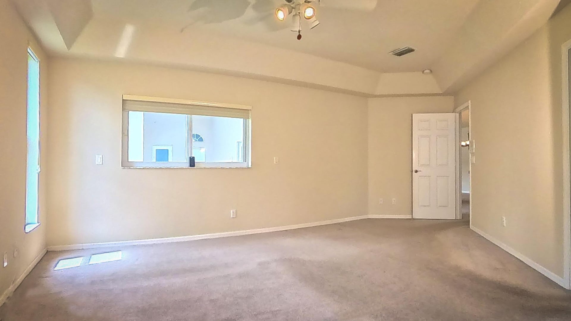 Residence photo 25