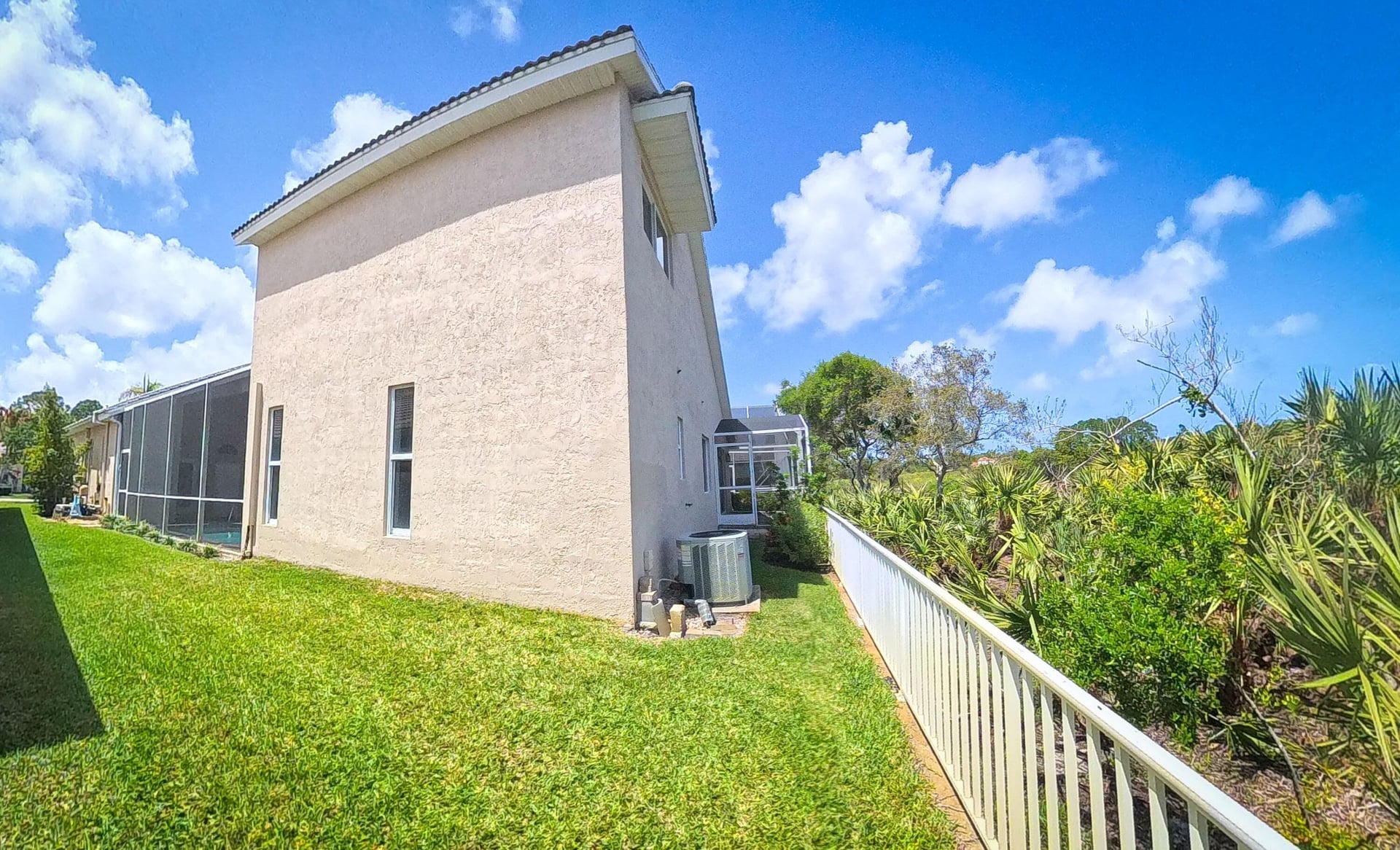 Residence photo 33