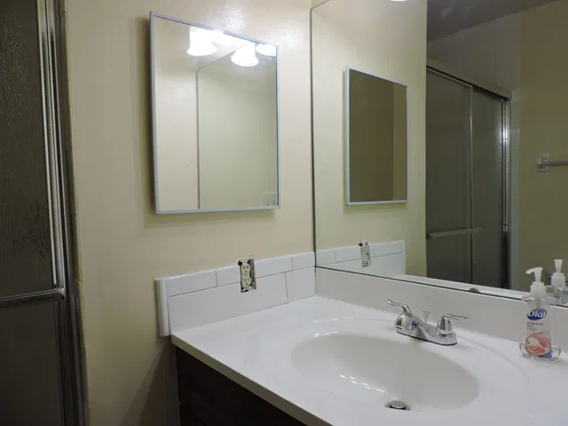 Unit 2b photo 21