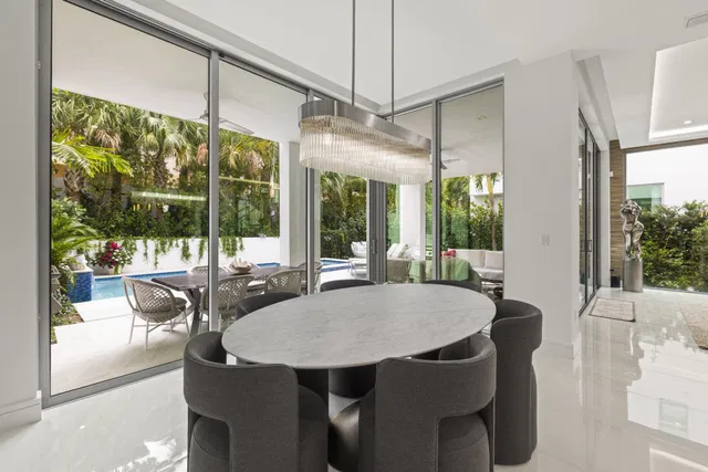 Ocean One Juno Beach Residence photo 12