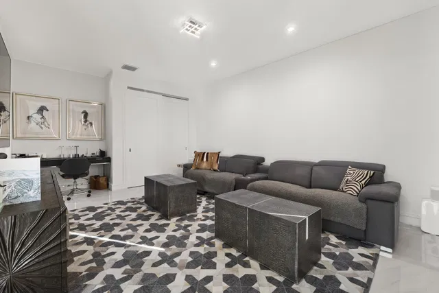 Ocean One Juno Beach Residence photo 31